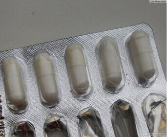 Esta forma de liberación do medicamento Vermixin é conveniente porque unha cápsula representa unha dose